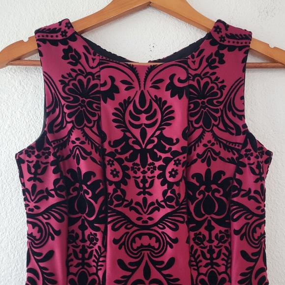 danny and nicole Gorgeous Burgundy and Black Fit and Flare Dress With Pockets 4 - Picture 2 of 8